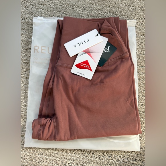 P’tula FEATHERTECH Classic Legging - Redwood: 26” - Picture 7 of 7